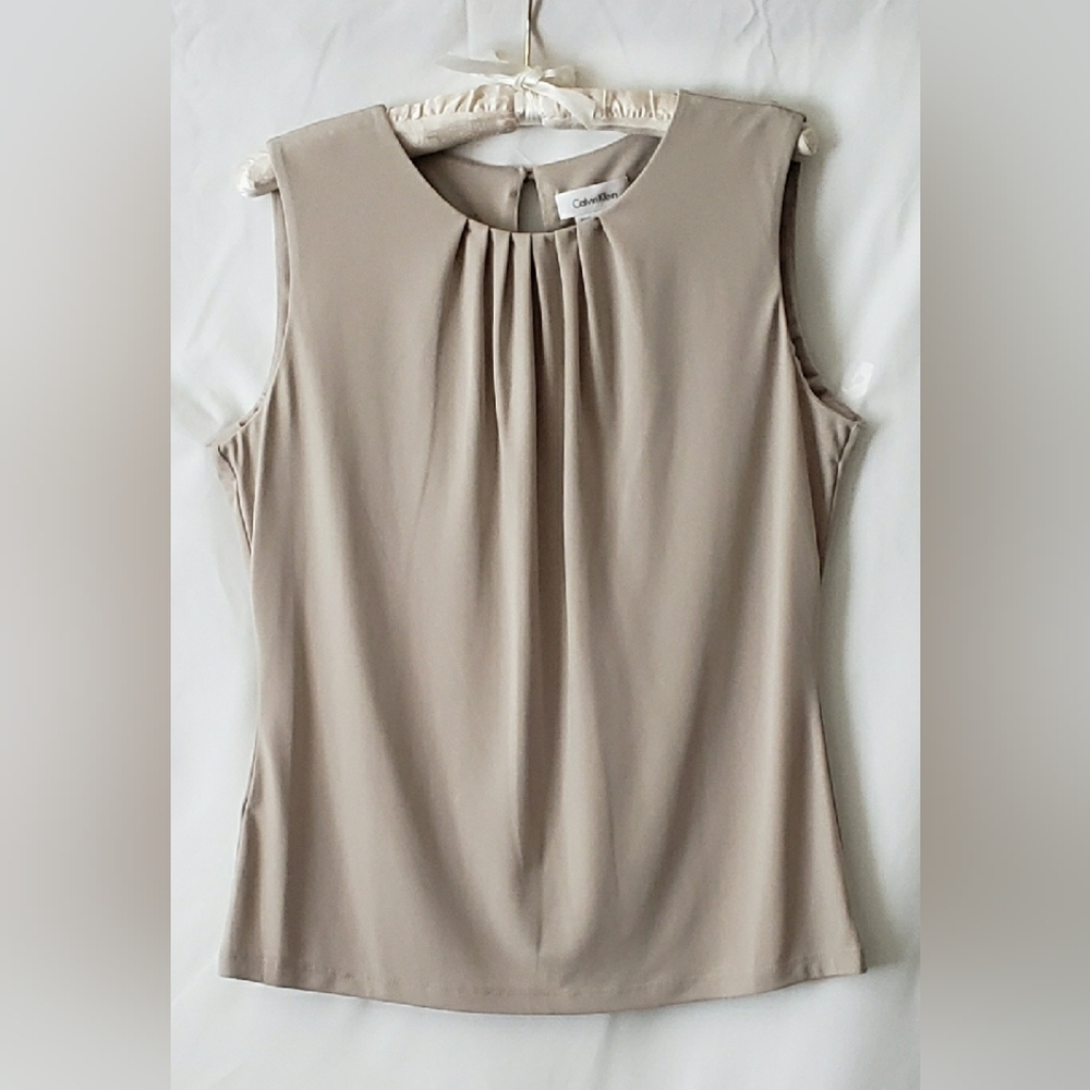 Calvin Klein Tan and Cream Pleated Neck Sleeveless Blouse